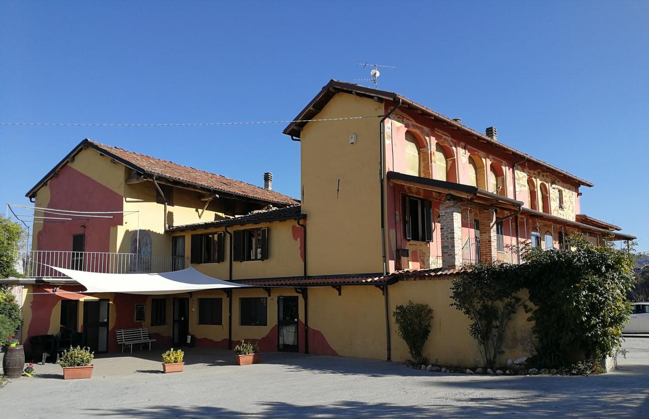 Locanda Montecarlo Lesegno Bagian luar foto