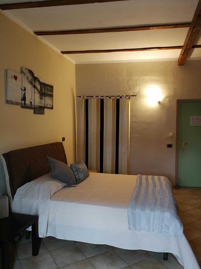 Locanda Montecarlo Lesegno Bagian luar foto